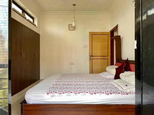 SK Home Stay Only For Females