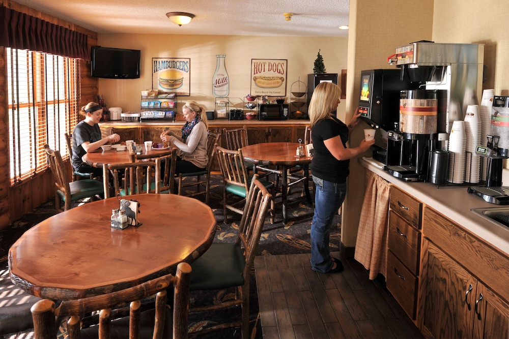 Boarders Inn & Suites by Cobblestone Hotels Waukon - photo 26
