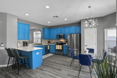 Themed Luxury 6BR Getaway with Resort Amenities - photo 52