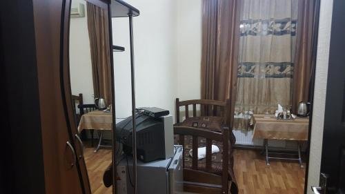 Gis Guest House
