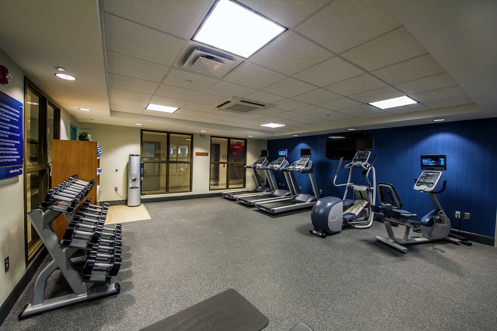 Hampton Inn & Suites Foxborough Mansfield - photo 33