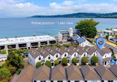 3BR with views close to lake and town in Taupo, New Zealand