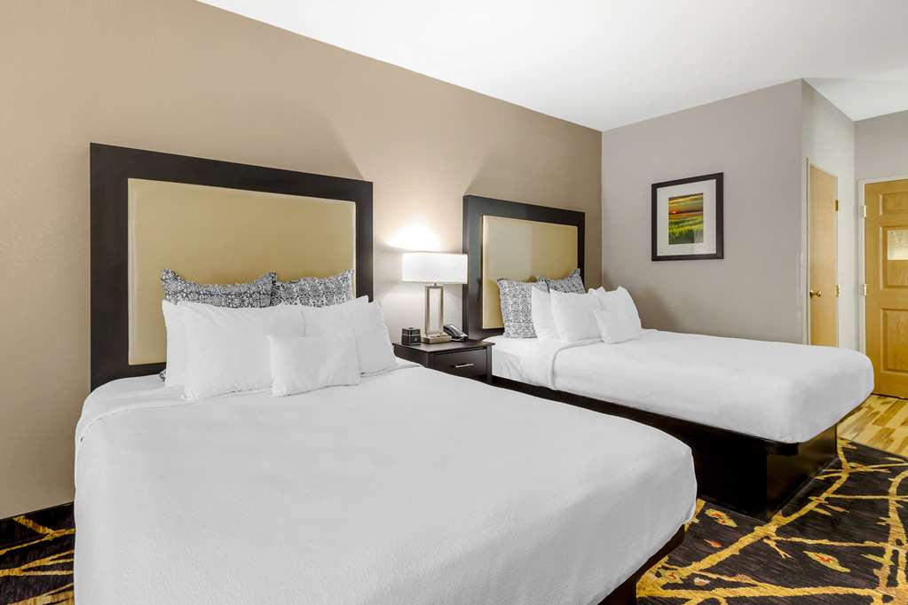 Best Western Plus Des Moines West Inn & Suites - photo 28