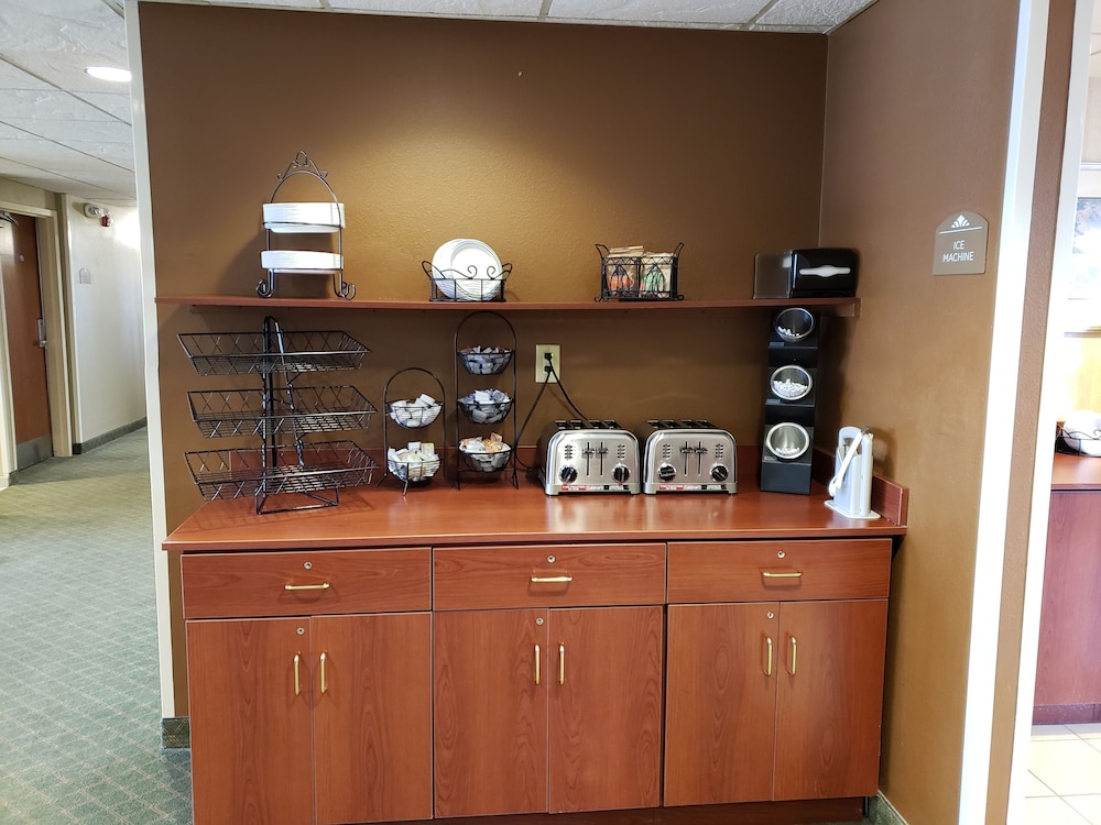 Microtel Inn & Suites by Wyndham Dover - photo 42
