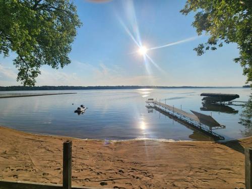Family Shoreline Hideaway pet-friendly hotel Ortonville