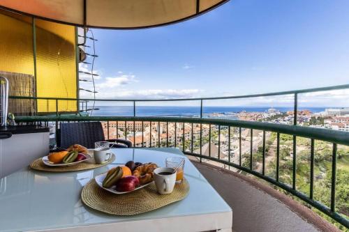 Superbe Appartement A Las Americas Torres Del Sol — 4-Star Luxury Hotel in Arona, Spain