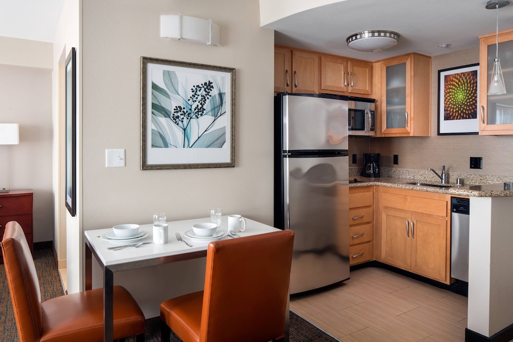 Residence Inn by Marriott Downtown Long Beach - photo 15