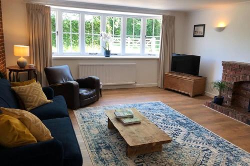 Stablehurst Cottage — East Grinstead — photo 5