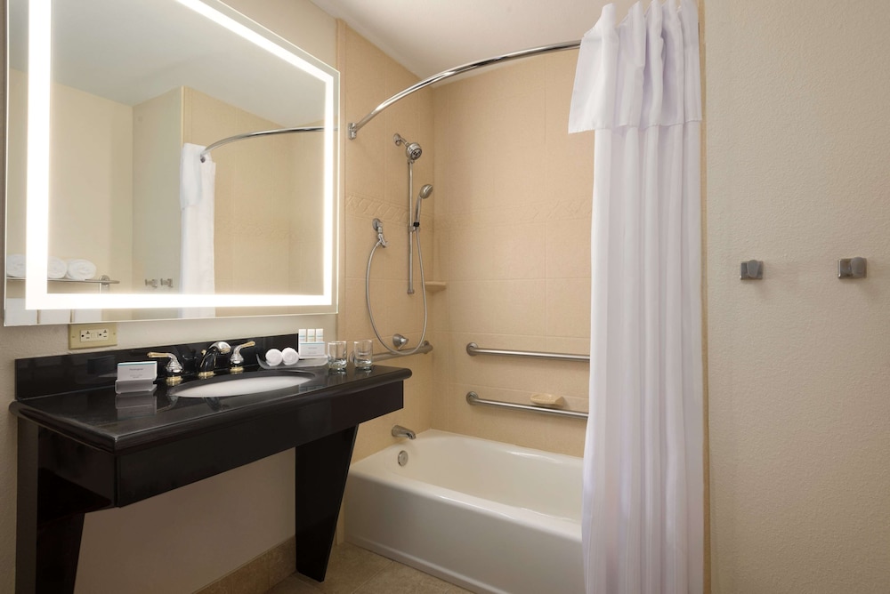Homewood Suites by Hilton Jacksonville Deerwood Park - photo 21