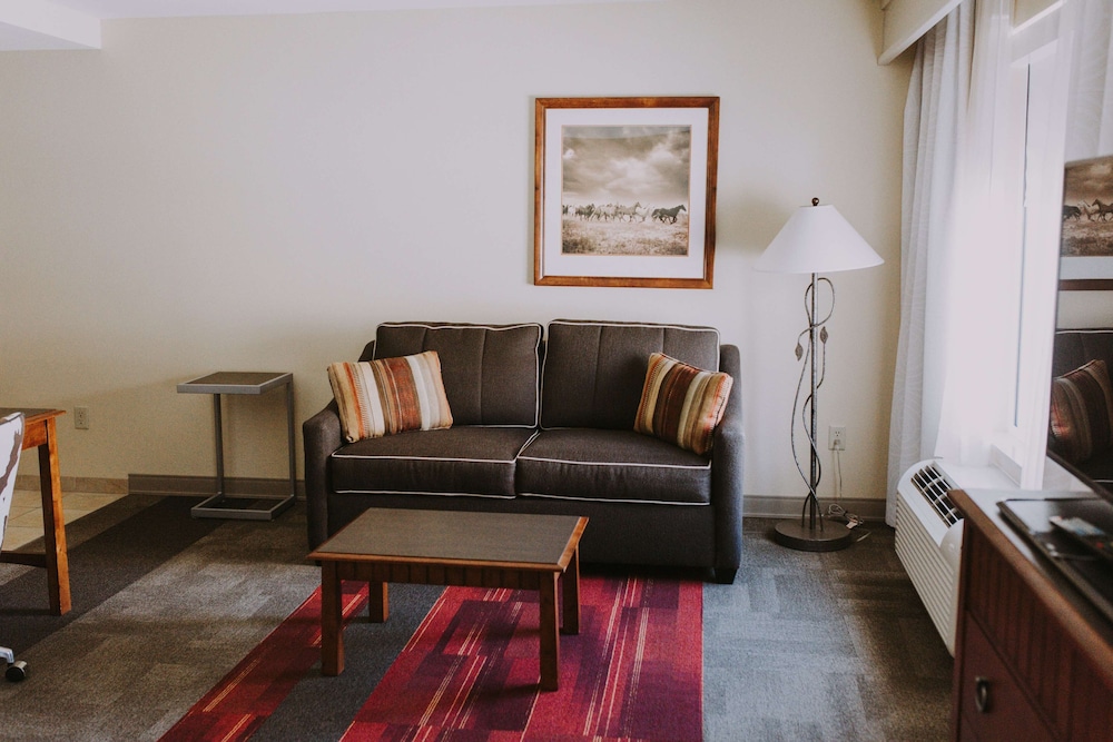 Hampton Inn & Suites Green River - photo 17