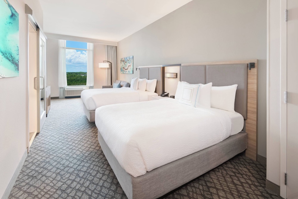 SpringHill Suites by Marriott Panama City Beach Beachfront - photo 5