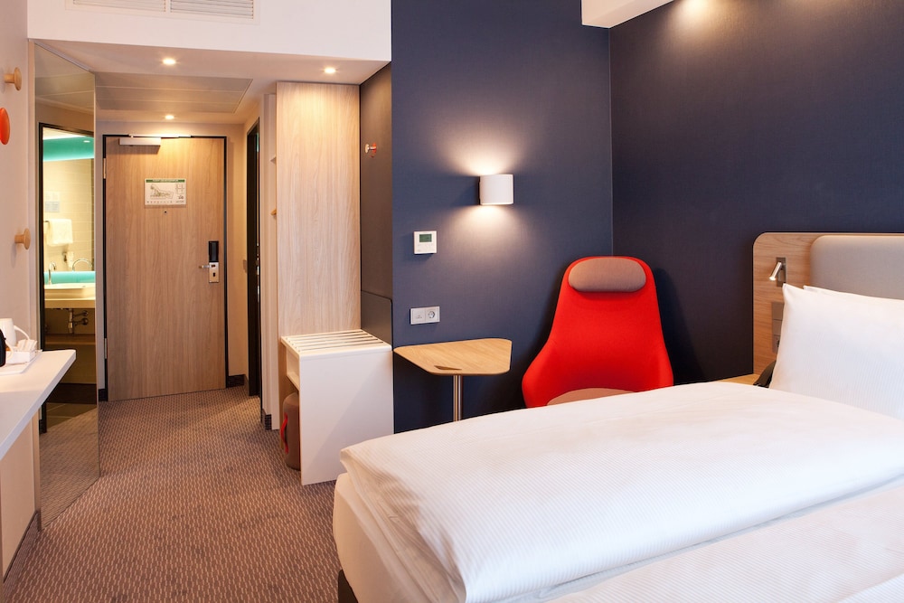 Holiday Inn Express Munich Olching by IHG — Olching — photo 5