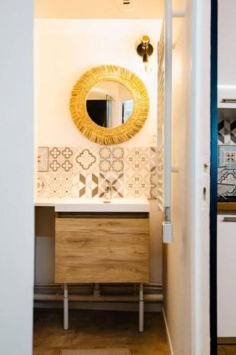 Le Tilleul Centre Ville Parking Prive Wifi in Caen, France