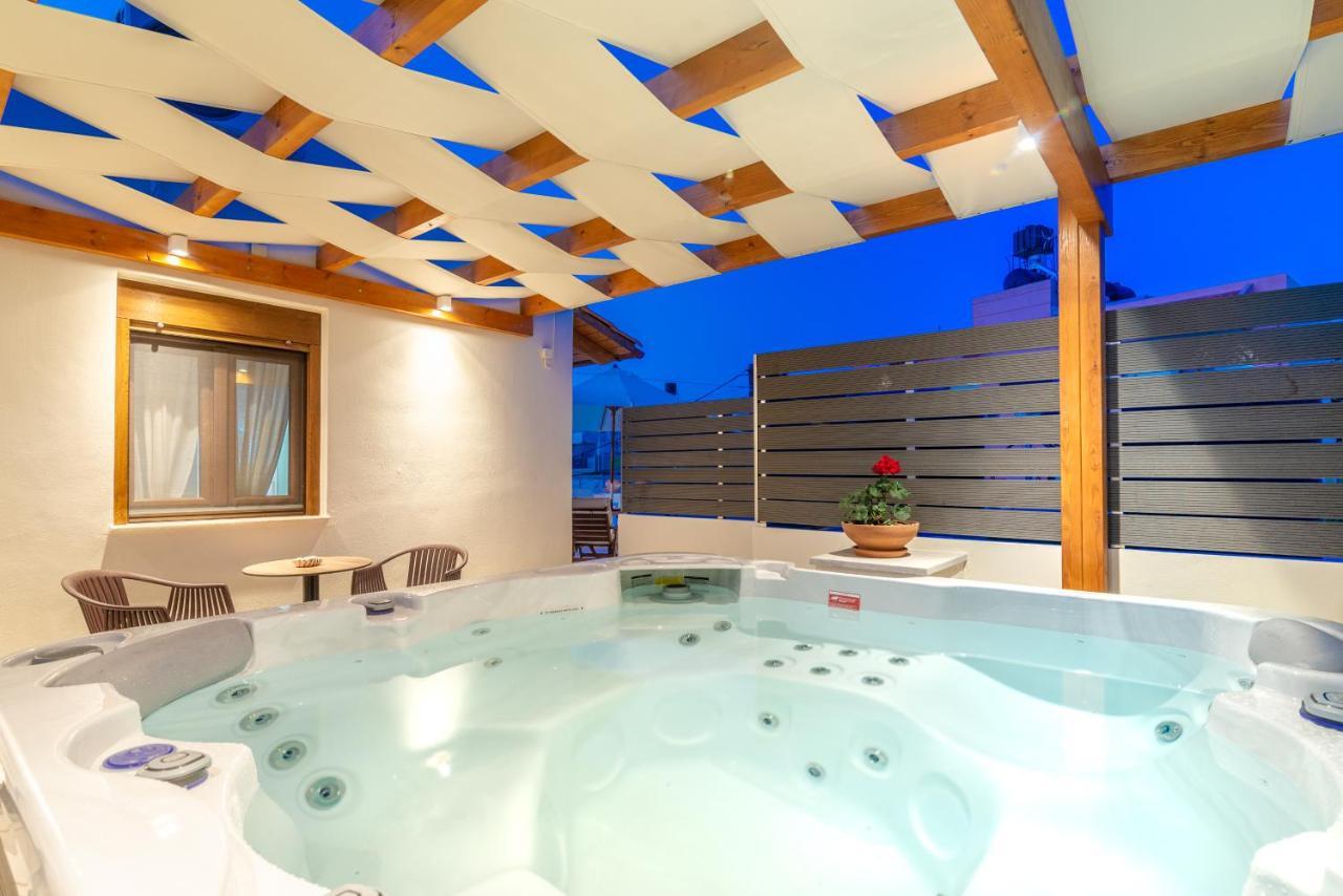 Eleni Luxury Maisonette with Jacuzzi in Irakleion, Greece