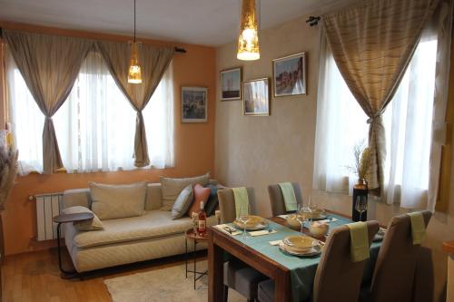 Aniks maksimir rebro apartmani — 4-Star Luxury Hotel in Zagreb, Croatia