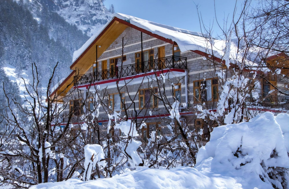 The Cider - carbon neutral hotel in Manali