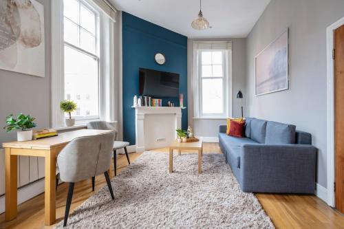 Sunny Corner Apartment in Center of London — 4-Star Luxury Hotel in London, United Kingdom