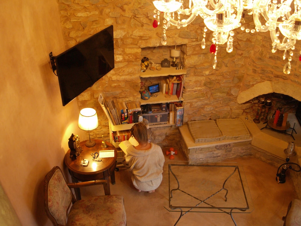 DonQuihotel Chalet — 4-Star Luxury Hotel in Kythira, Greece