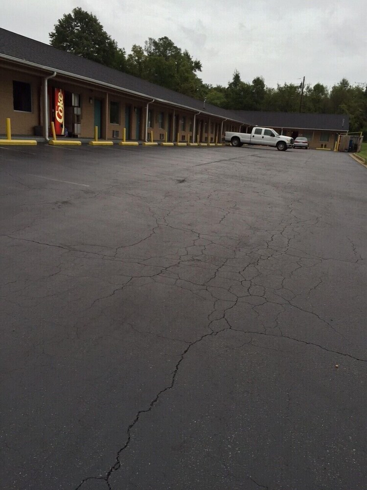 Deluxe Motel - photo 28