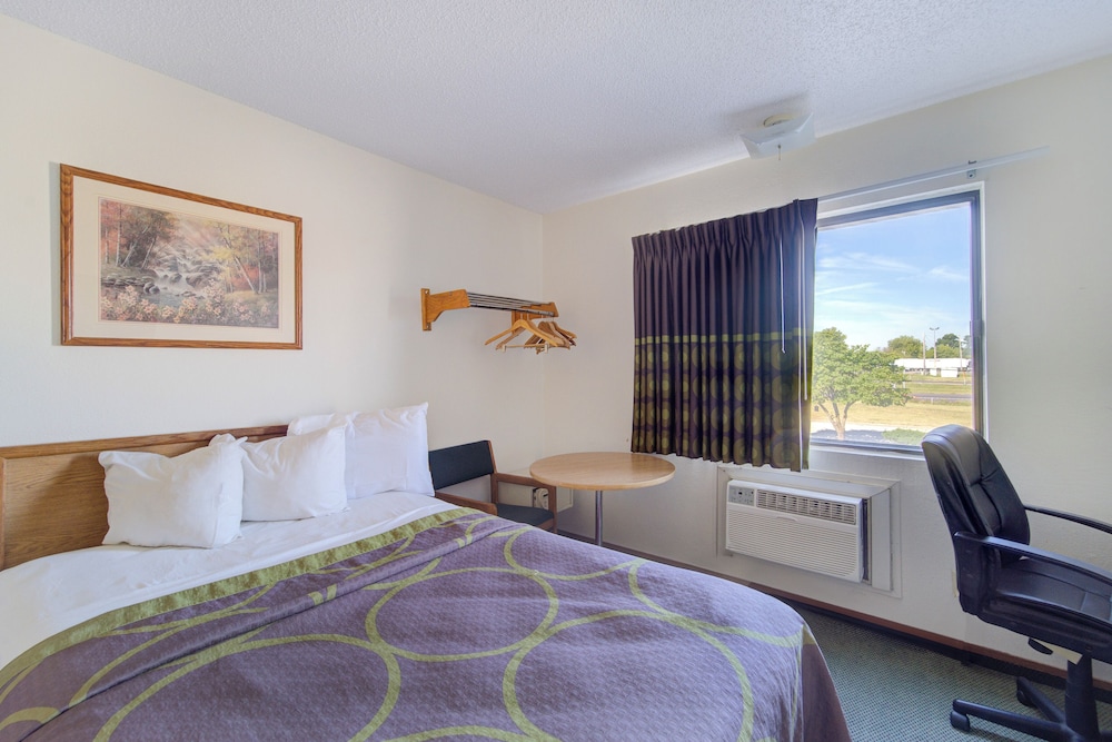 Capital O Amerihost Inn and Suites Kingdom City Hwy 54 MO - photo 33
