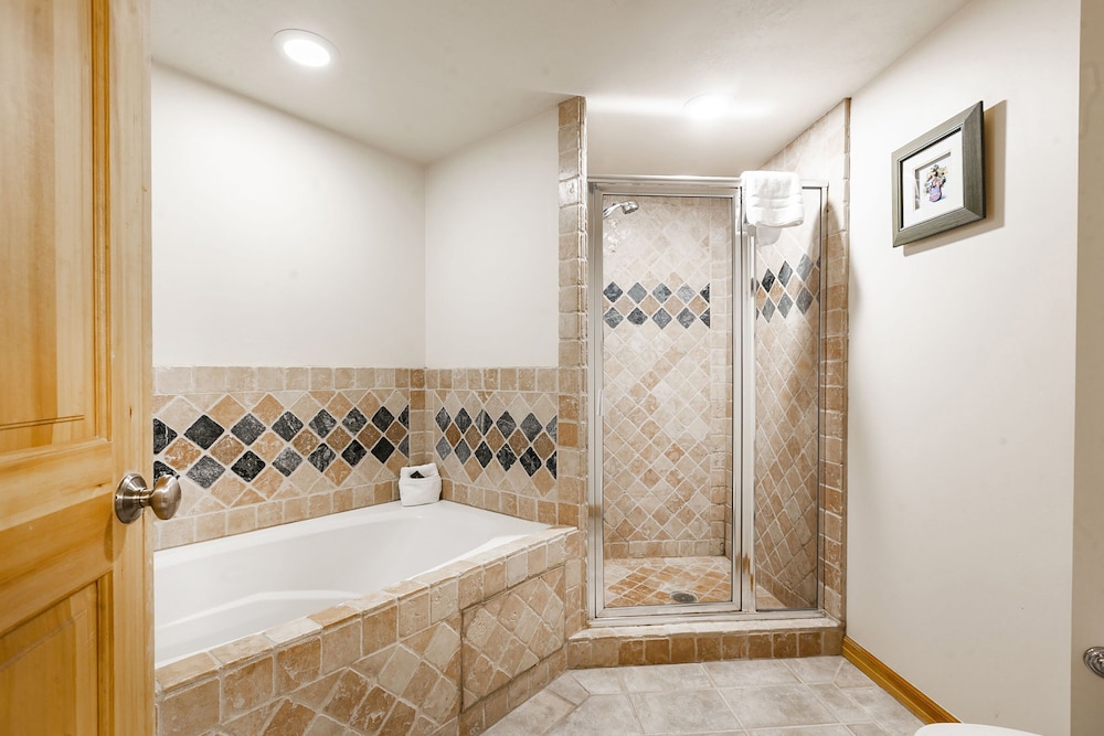 The Caledonian by All Seasons Resort Lodging - photo 209