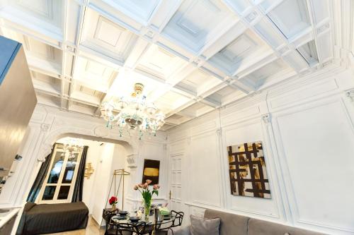 Navona Artist 7 APT — 4-Star Luxury Hotel in Rome, Italy