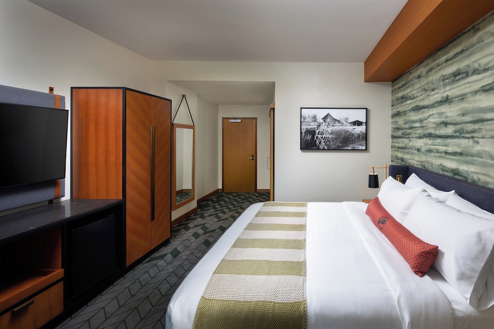Emerald Queen Hotel and Casino Tacoma - photo 17