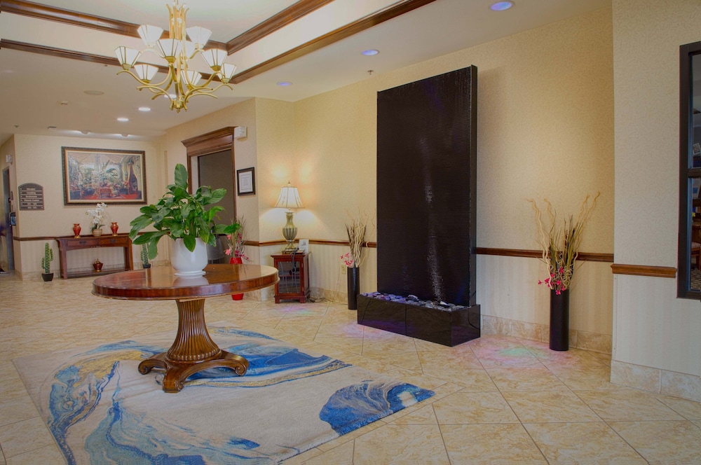 Holiday Inn Express & Suites Center by IHG - photo 61