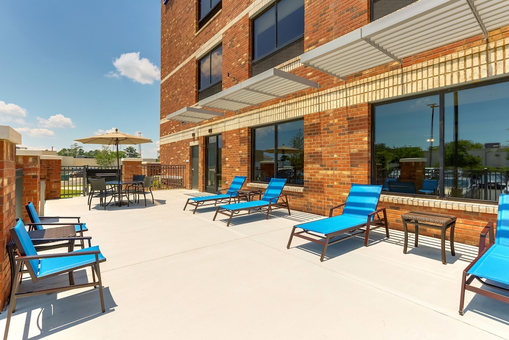 Holiday Inn Express Wilmington Porters Neck - photo 54