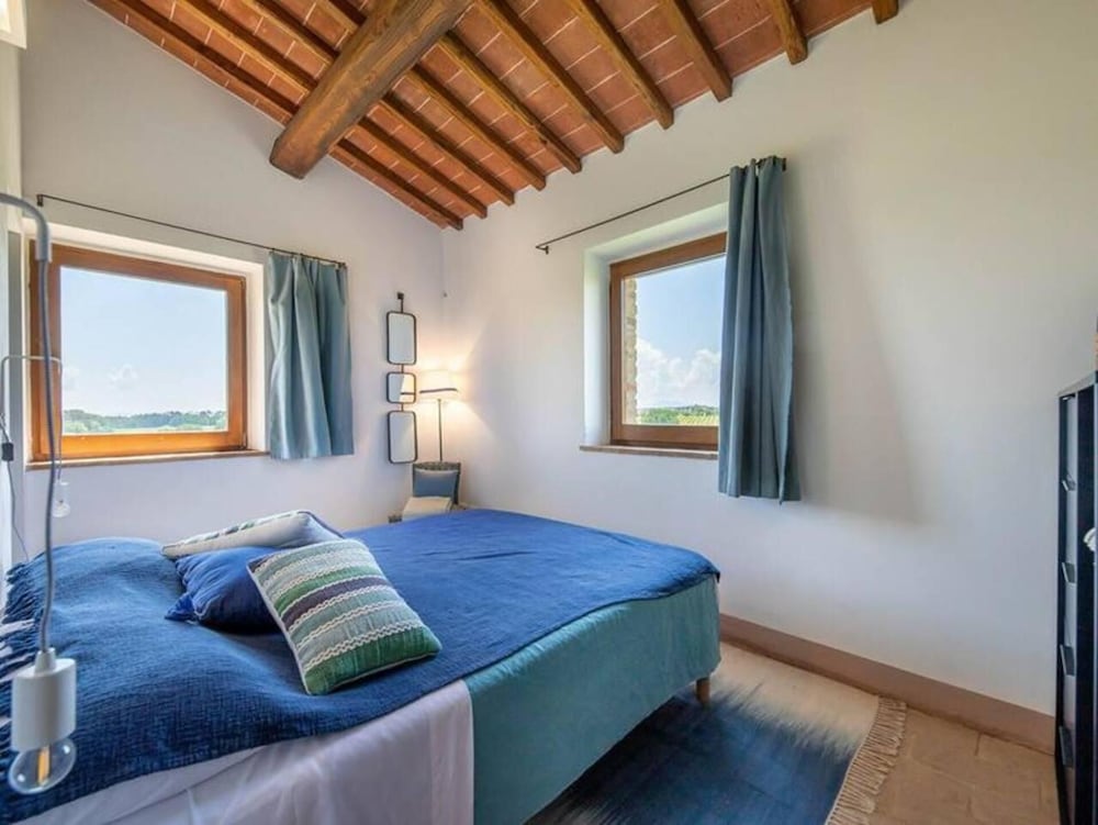Charming 10 pax Villa in Cortona With Private Pool — 4-Star Luxury Hotel in Cortona, Italy