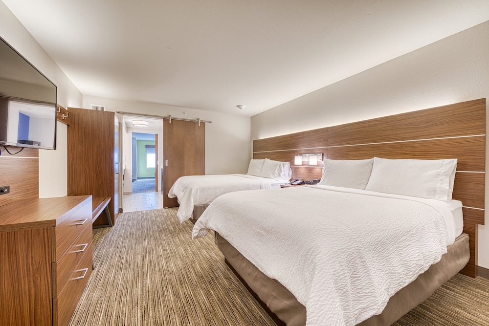 Holiday Inn Express & Suites Manitou Springs by IHG - photo 13