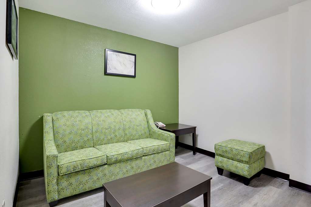 Quality Suites Albuquerque Airport - photo 11