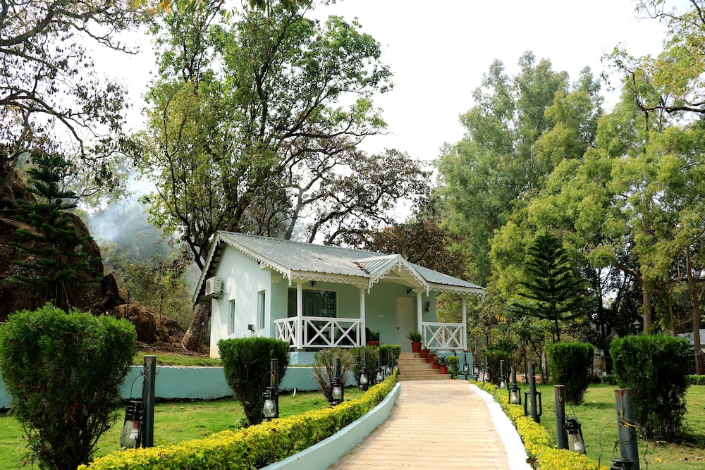 Greendale Resort — Pachmarhi — photo 3