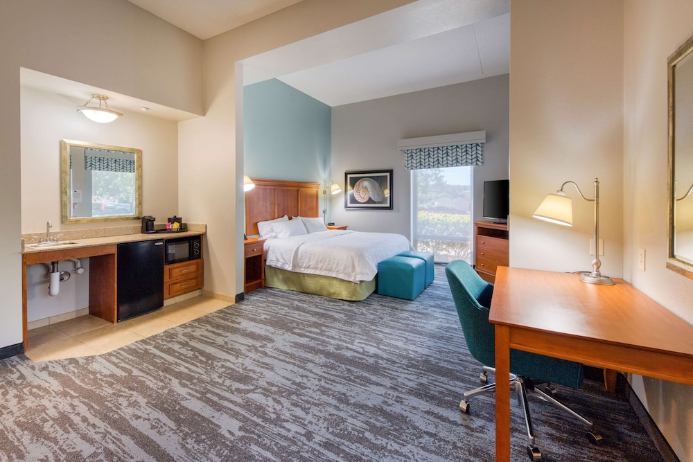 Hampton Inn Wilmington University Area Smith Creek Station - photo 42