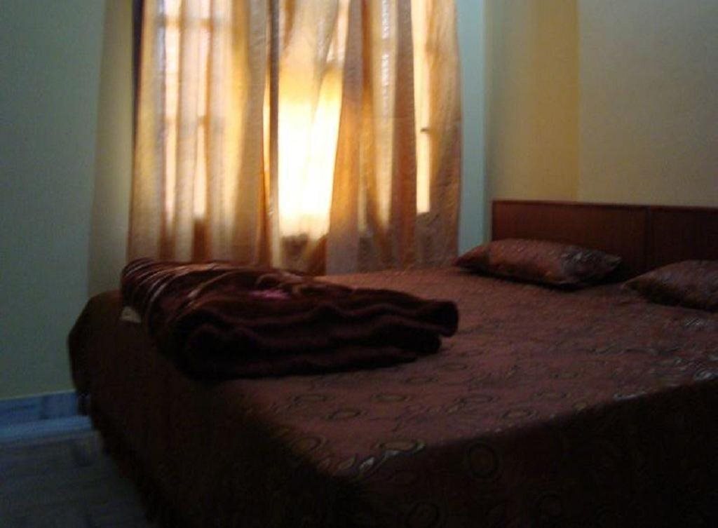OYO 28179 Ambay Guest House