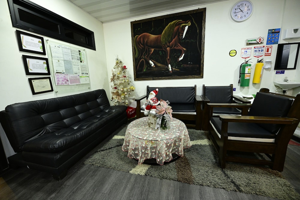 Hotel Puerta del Sol de Uraba pet-friendly hotel Apartado