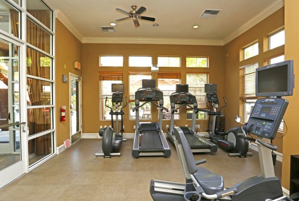 Global Luxury Suites in Cupertino - photo 27
