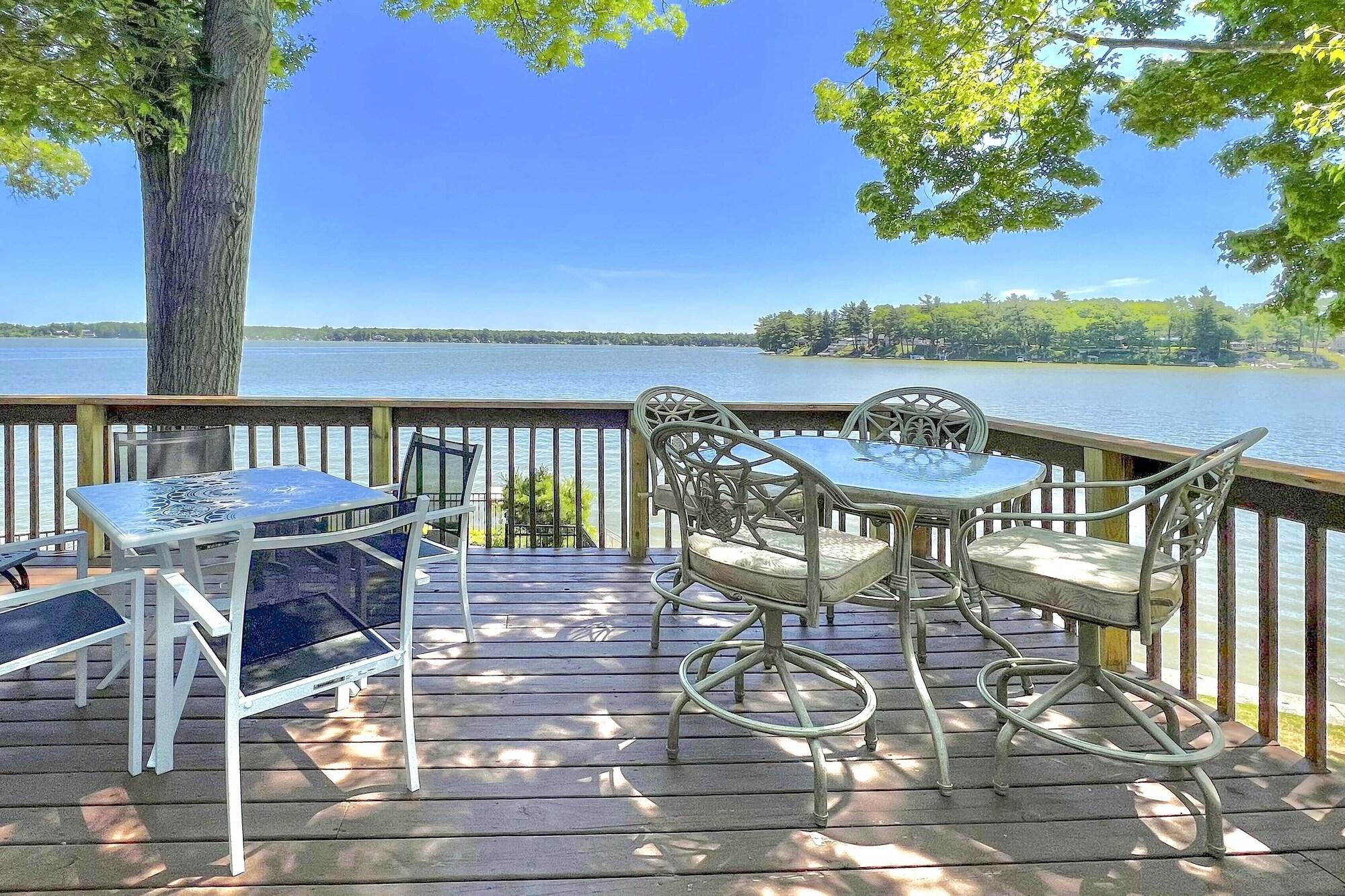Lakefront Grant Getaway w Deck Fire Pit - carbon neutral hotel in Grant