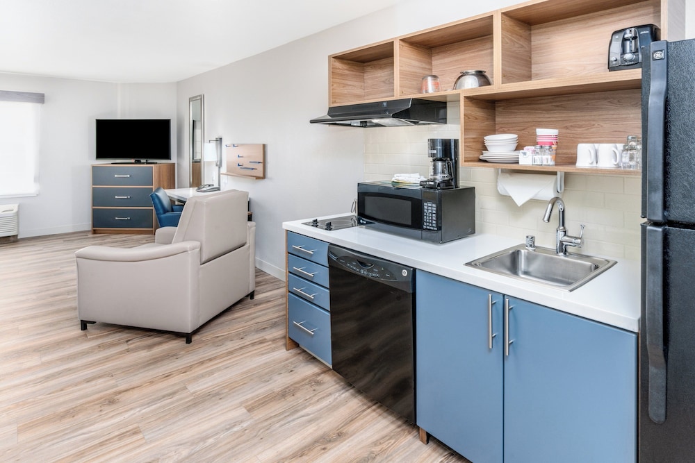 Candlewood Suites Denver Northeast Brighton by IHG - photo 9