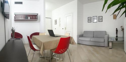 Machiavelli House Intero Appartamento Cagliari — 4-Star Luxury Hotel in Cagliari, Italy