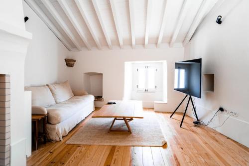 Fonte da Vila House — 4-Star Luxury Hotel in Castelo De Vide, Portugal