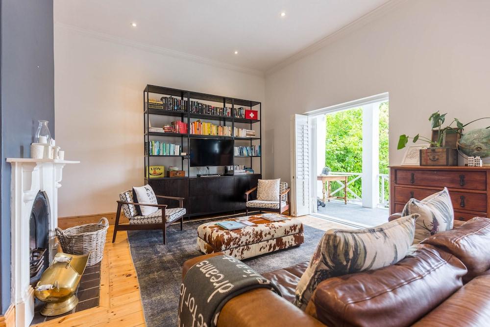 Sydney Green Point Villa