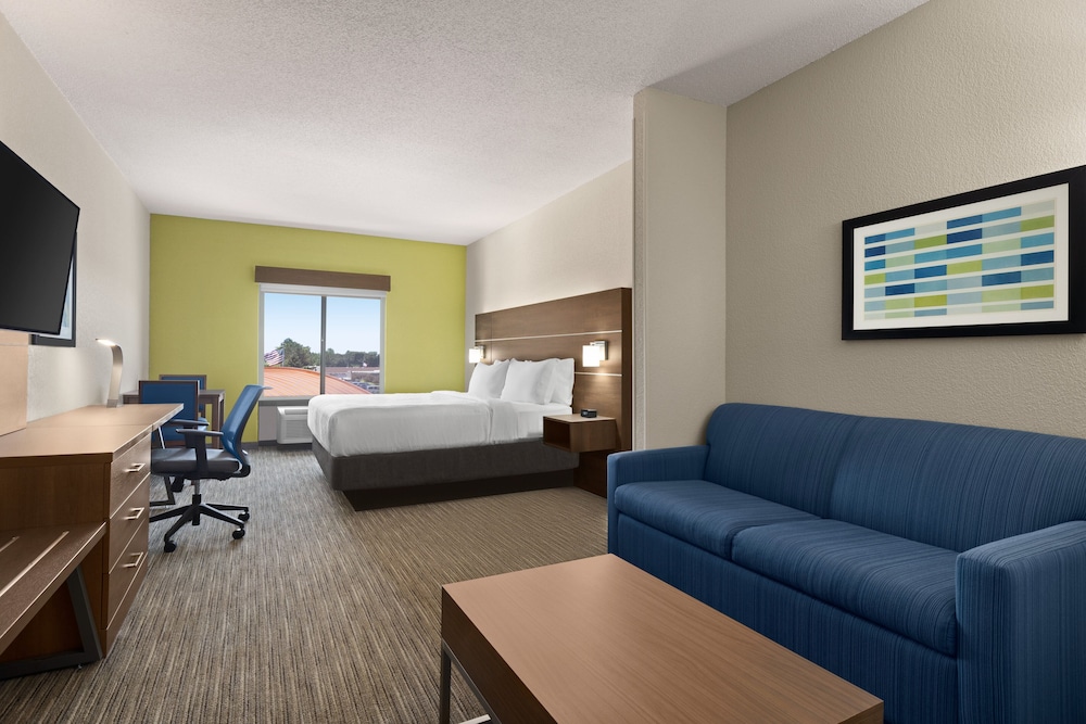 Holiday Inn Express & Suites Akron Regional Airport Area - photo 14