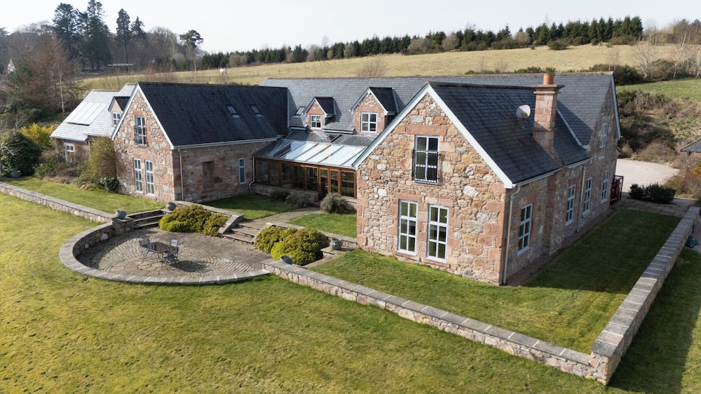 Quarryfield - carbon neutral hotel in Inverness