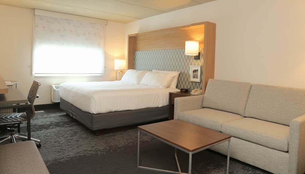 Holiday Inn Salem I 93 at Exit 2 an IHG Hotel - photo 2