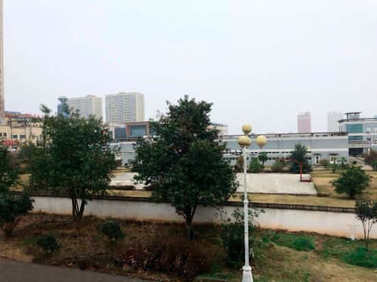 DongfengHotel in Guankou, People's Republic of China