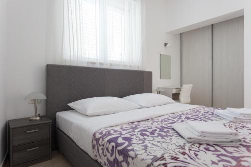 Apartment Cinereus A58