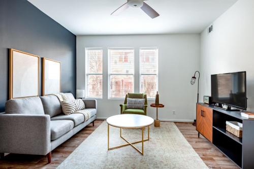 Dupont Circle 2BR nr U St Glens Mkt WDC 186 — 4-Star Luxury Hotel in Washington, United States