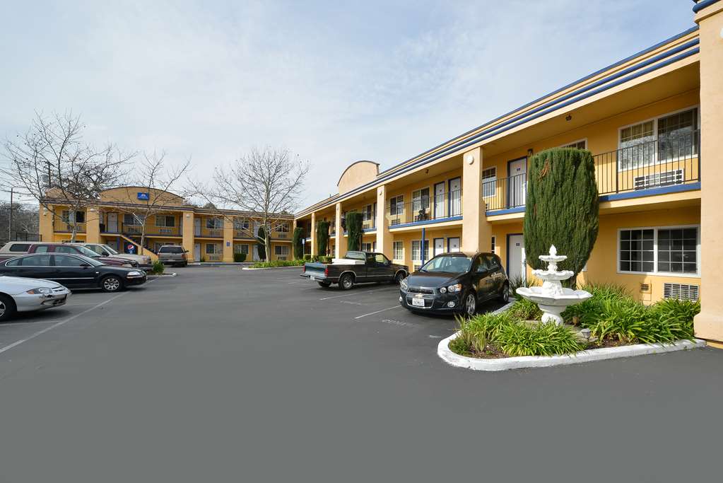 Americas Best Value Inn Chico - photo 3