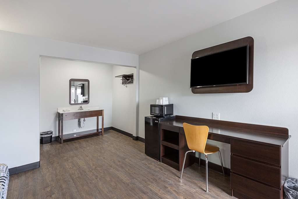 Motel 6 Show Low AZ - photo 8